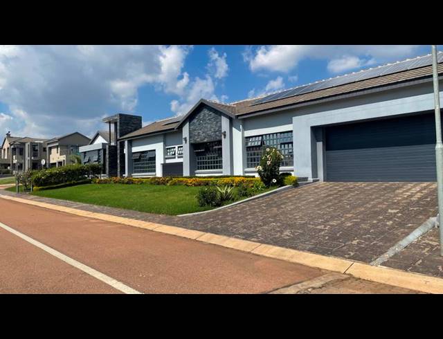 4 BEDROOM HOUSE FOR SALE IN ELDO VILLAGE